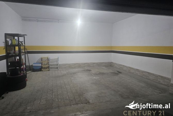 Shtepi me qera Apartament ne Tirane, 2+1, Mobilimi E mobiluar, Pagesa 700  Euro.