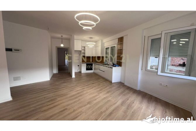 Shtepi me qera 2+1 ne Tirane - 500 Euro