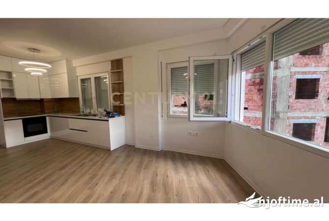 Shtepi me qera 2+1 ne Tirane - 500 Euro