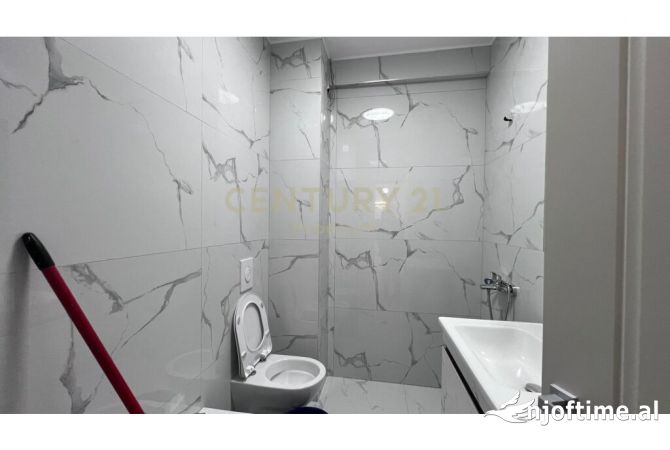 Shtepi me qera Apartament ne Tirane, 2+1, Mobilimi Bosh, pa mobiluar, Pagesa 500  Euro.