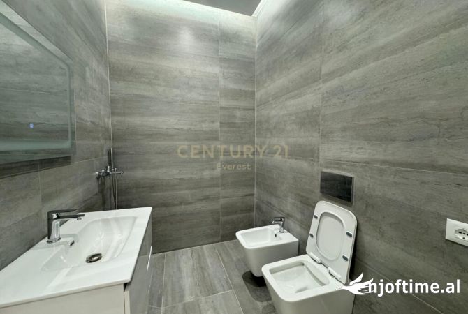 Ambient biznesi ne shitje 1+1 ne Tirane - 225,000 Euro