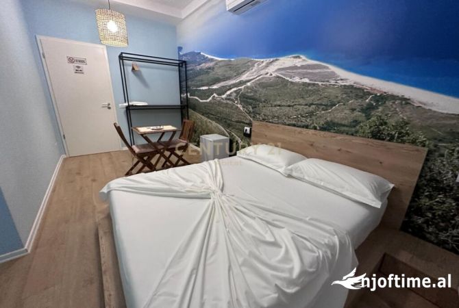 Shtepi me qera Apartament ne Tirane, 4+1, Mobilimi E mobiluar, Pagesa 1,000  Euro.