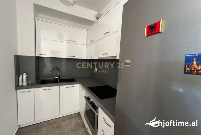 Shtepi ne shitje Apartament ne Durres, 2+1, Mobilimi E mobiluar, Pagesa 195,000  Euro.