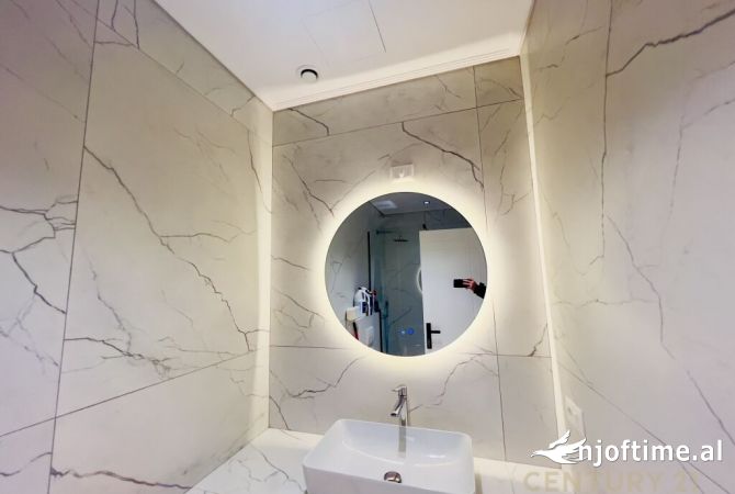 AMBJENT PER ZYRA +1 POST PARKIMI TEK LAKE VIEW RESIDENCE