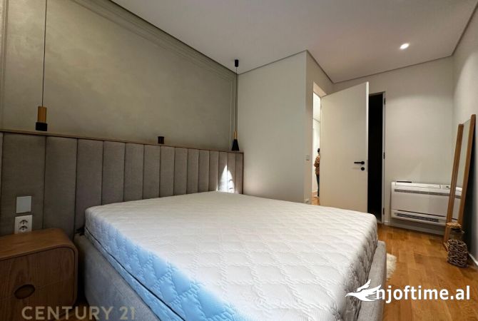 Shtepi ne shitje Vila Luksoze ne Tirane, 3+1, Mobilimi E mobiluar, Pagesa 486,000  Euro.