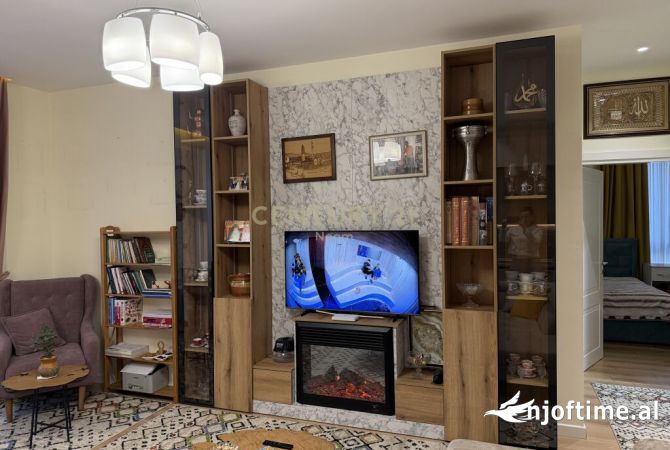Shtepi ne shitje Apartament ne Tirane, 2+1, Mobilimi E mobiluar, Pagesa 209,000  Euro.