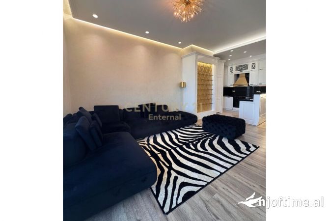 Shtepi me qera 2+1 ne Tirane - 2,500 Euro