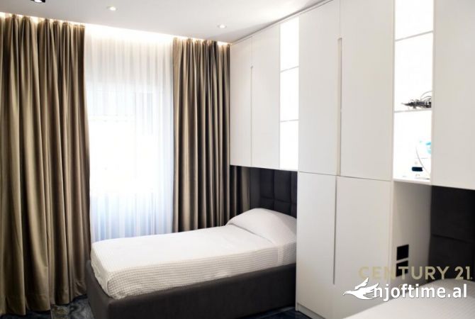 Shtepi ne shitje Apartament ne Tirane, 2+1, Mobilimi E mobiluar, Pagesa 260,000  Euro.