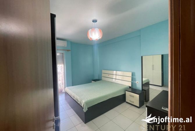 Shtepi me qera Apartament ne Tirane, 2+1, Mobilimi E mobiluar, Pagesa 550  Euro.