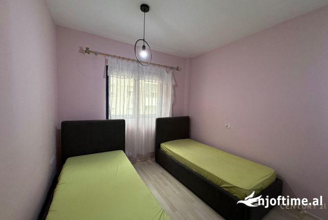 Shtepi me qera Apartament ne Tirane, 2+1, Mobilimi E mobiluar, Pagesa 530  Euro.