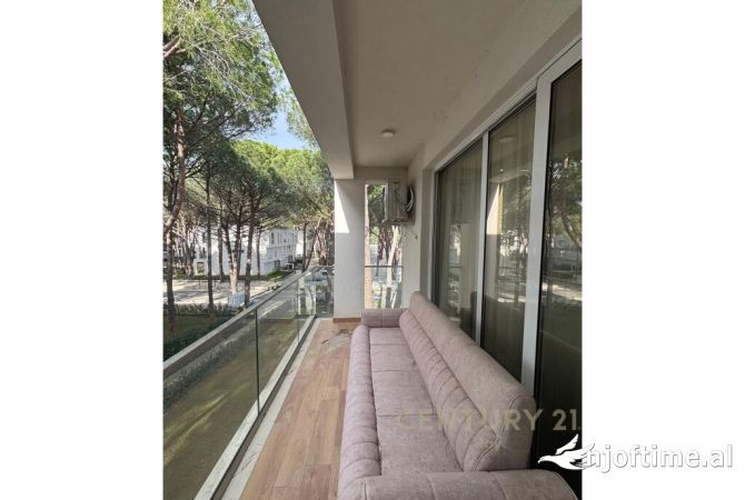 Shtepi ne shitje Apartament ne Durres, 2+1, Mobilimi E mobiluar, Pagesa 335,000  Euro.