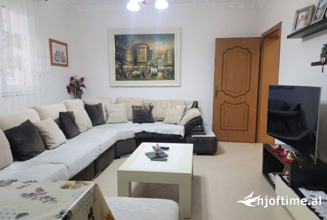 Shtepi ne shitje 2+1 ne Tirane - 180,000 Euro
