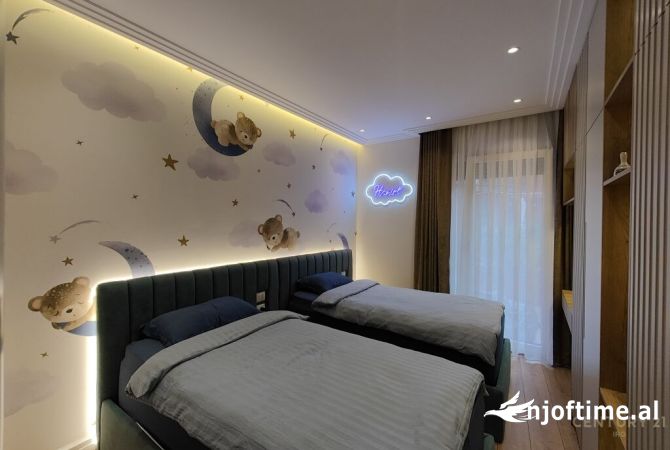 Shtepi ne shitje Apartament ne Tirane, 2+1, Mobilimi E mobiluar, Pagesa 330,000  Euro.