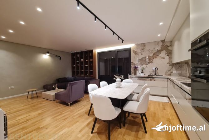 Shtepi ne shitje Apartament ne Tirane, 3+1, Mobilimi E mobiluar, Pagesa 486,000  Euro.