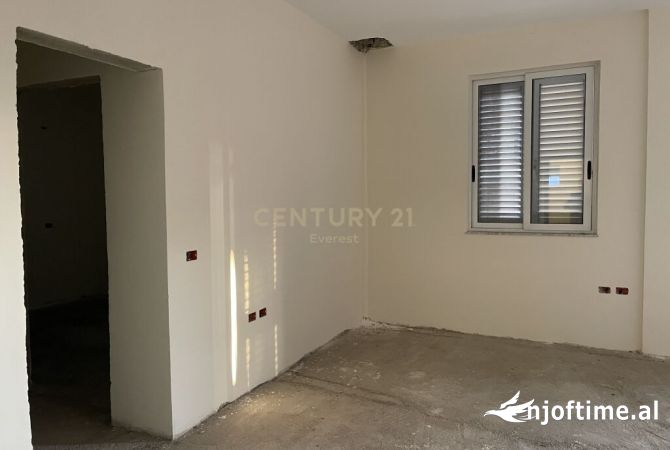 Shtepi ne shitje 5+1 ne Tirane - 200,000 Euro