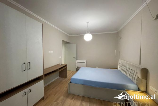 Shtepi me qera Apartament ne Tirane, 2+1, Mobilimi E mobiluar, Pagesa 650  Euro.