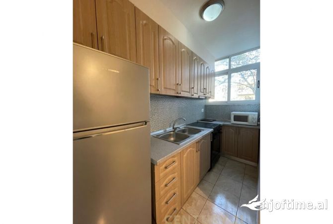Shtepi me qera 2+1 ne Tirane - 650 Euro