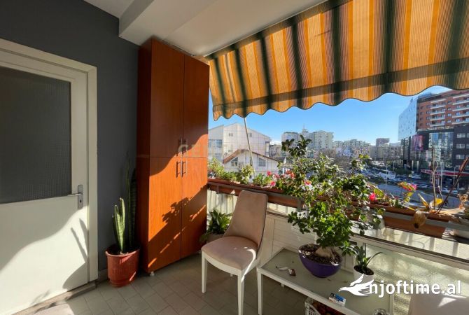 Shtepi ne shitje Apartament ne Tirane, 3+1, Mobilimi E mobiluar, Pagesa 320,000  Euro.