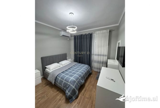 Shtepi ne shitje Apartament ne Tirane, 1+1, Mobilimi E mobiluar, Pagesa 248,000  Euro.