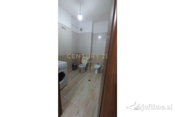 Shtepi ne shitje Apartament ne Tirane, 1+1, Mobilimi E mobiluar, Pagesa 88,000  Euro.