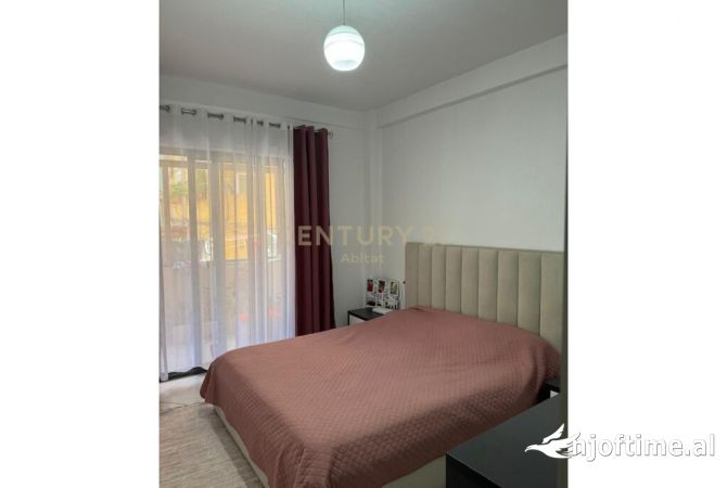 Shtepi me qera Apartament ne Tirane, 2+1, Mobilimi E mobiluar, Pagesa 600  Euro.