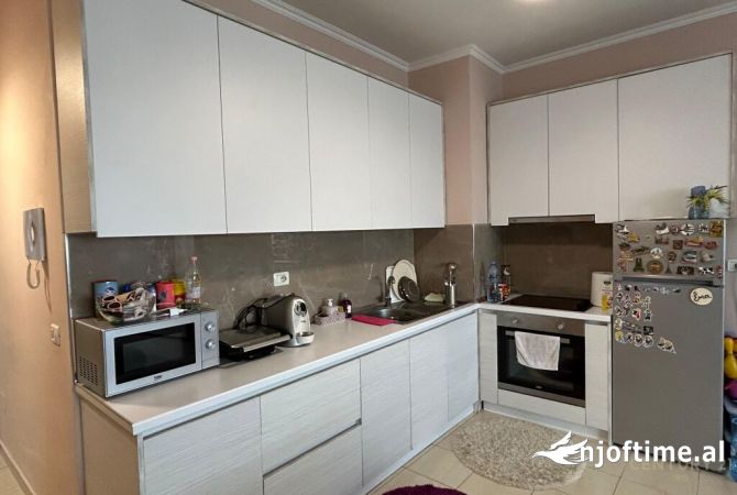 Shtepi me qera Apartament ne Tirane, 1+1, Mobilimi E mobiluar, Pagesa 550  Euro.