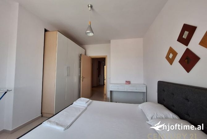 Shtepi ne shitje Apartament ne Tirane, 1+1, Mobilimi E mobiluar, Pagesa 97,000  Euro.