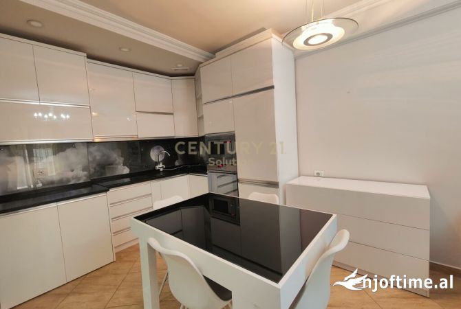 Shtepi me qera Apartament ne Tirane, 1+1, Mobilimi E mobiluar, Pagesa 570  Euro.