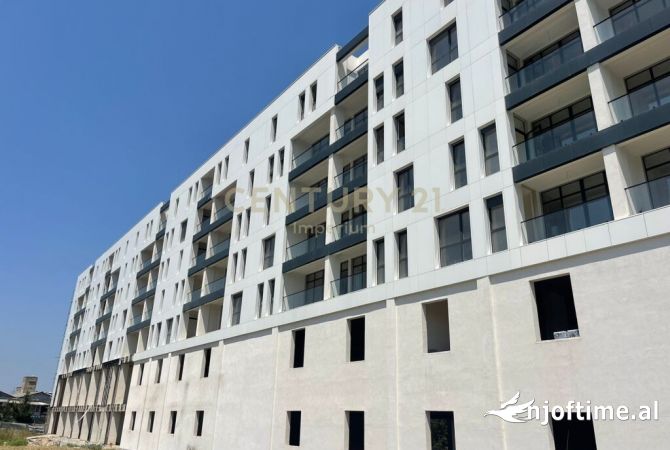 OKAZION: Apartament 2+1+2 per shitje tek Bulevardi i Ri