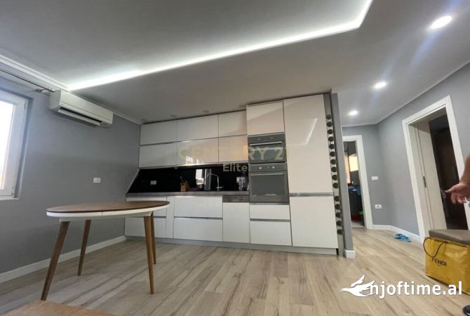 Shtepi me qera 2+1 ne Tirane - 650 Euro