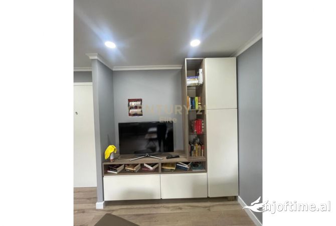 Shtepi me qera Apartament ne Tirane, 2+1, Mobilimi E mobiluar, Pagesa 650  Euro.