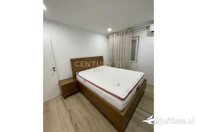 Shtepi me qera Apartament ne Tirane, 2+1, Mobilimi E mobiluar, Pagesa 650  Euro.