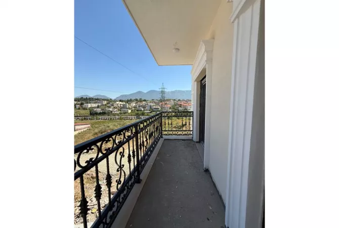 Shtepi ne shitje Apartament ne Tirane, 1+1, Mobilimi Bosh, pa mobiluar, Pagesa 117,300  Euro.