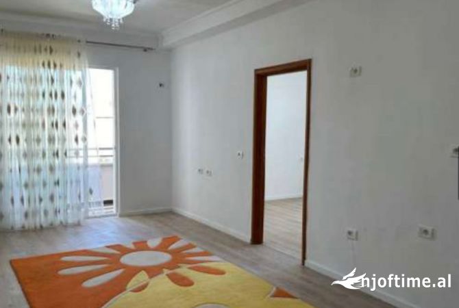 Shtepi ne shitje 2+1 ne Tirane - 92,000 Euro