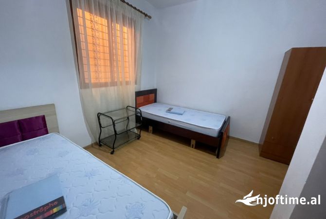 Shtepi me qera Apartament ne Tirane, 2+1, Mobilimi E mobiluar, Pagesa 600  Euro.