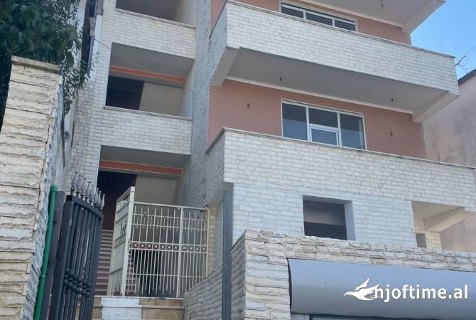 Shtepi ne shitje 2+1 ne Tirane - 400,000 Euro