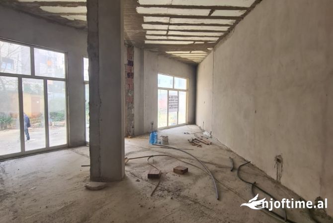 Ambient Biznesi ne Shitje tek Liqeni i Thate