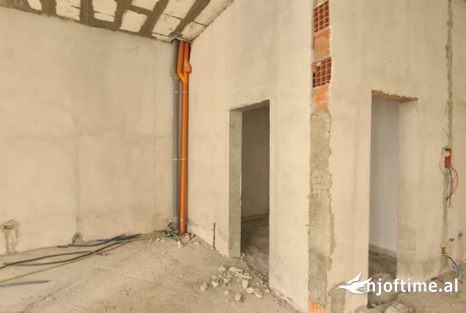 Ambient biznesi ne shitje 3+1 ne Tirane - 198,000 Euro