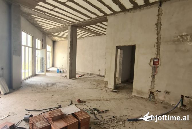 Ambient biznesi ne shitje 3+1 ne Tirane - 198,000 Euro