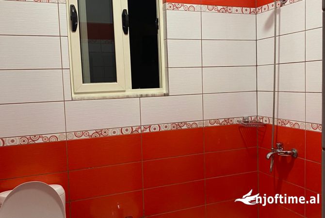 Shtepi me qera Apartament ne Tirane, 1+1, Mobilimi E mobiluar, Pagesa 400  Euro.