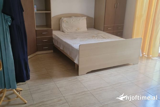 Shtepi me qera 3+1 ne Tirane - 800 Euro