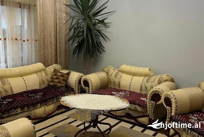 Shtepi me qera 4+1 ne Tirane - 500 Euro