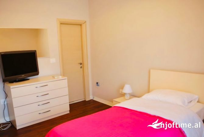 Shtepi me qera 3+1 ne Tirane - 800 Euro