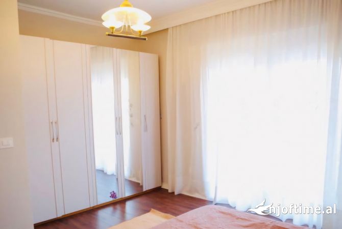 Shtepi me qera 3+1 ne Tirane - 800 Euro