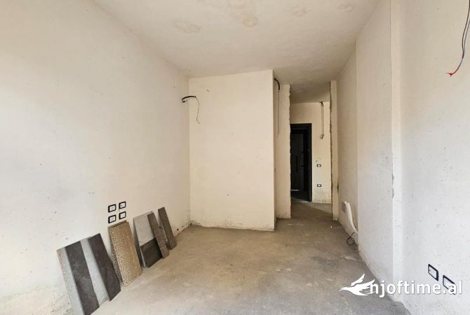 Shtepi ne shitje 2+1 ne Tirane - 260,000 Euro