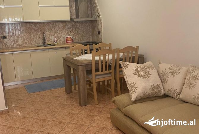 Shtepi me qera 3+1 ne Tirane - 800 Euro