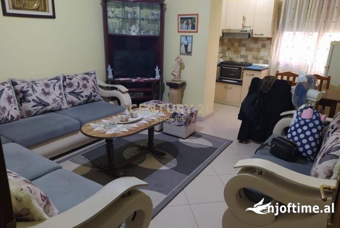 Shtepi me qera 1+1 ne Durres - 750 Euro