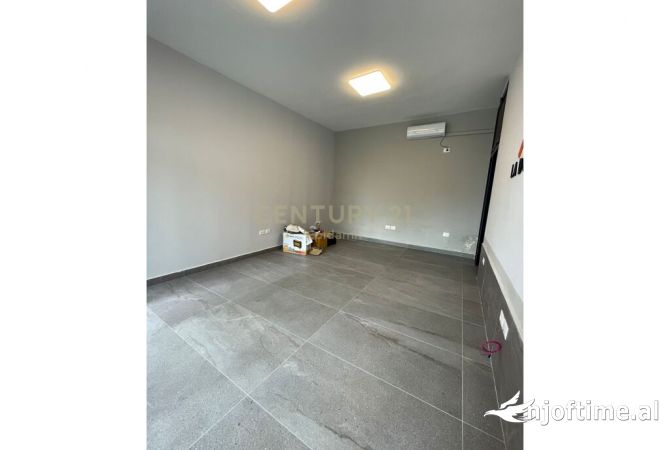 Ambient biznesi me qera 1+1 ne Durres - 1,050 Euro