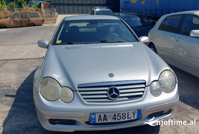 Cars for sale in Tirana - 2,400 Euro