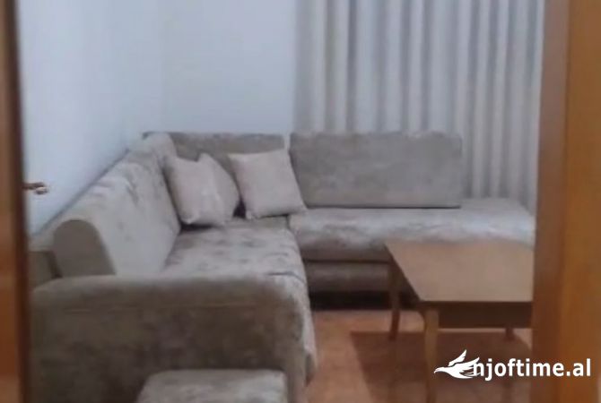 Shtepi me qera 2+1 ne Tirane - 550 Euro